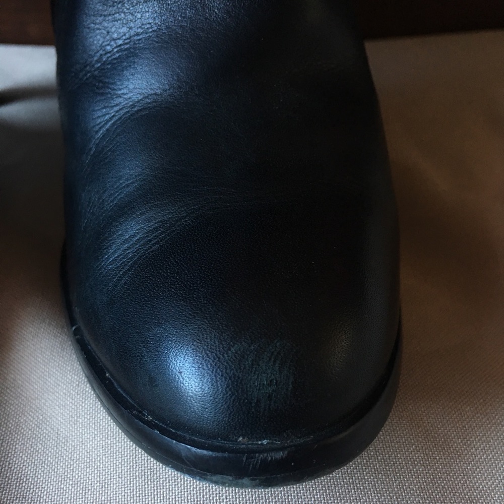 ALDO Black Ankle Booties - Picture 3 of 8